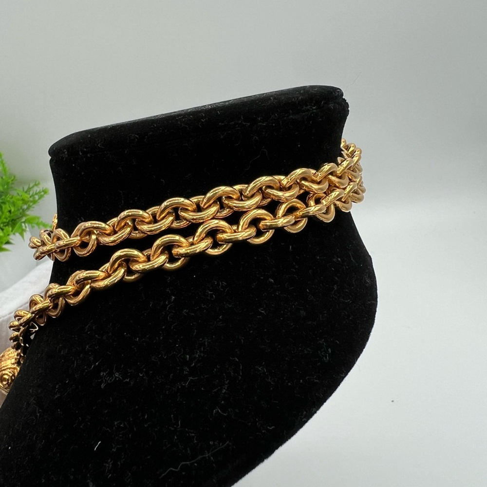 Chanel 24k gold plated vintage large CC logo necklace ❤️ - Picture 7 of 7